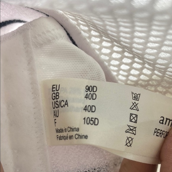 Amoena Women's Performance Light Support - Picture 6 of 8